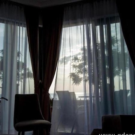DeLux Apartmani Dobra Voda Exterior foto